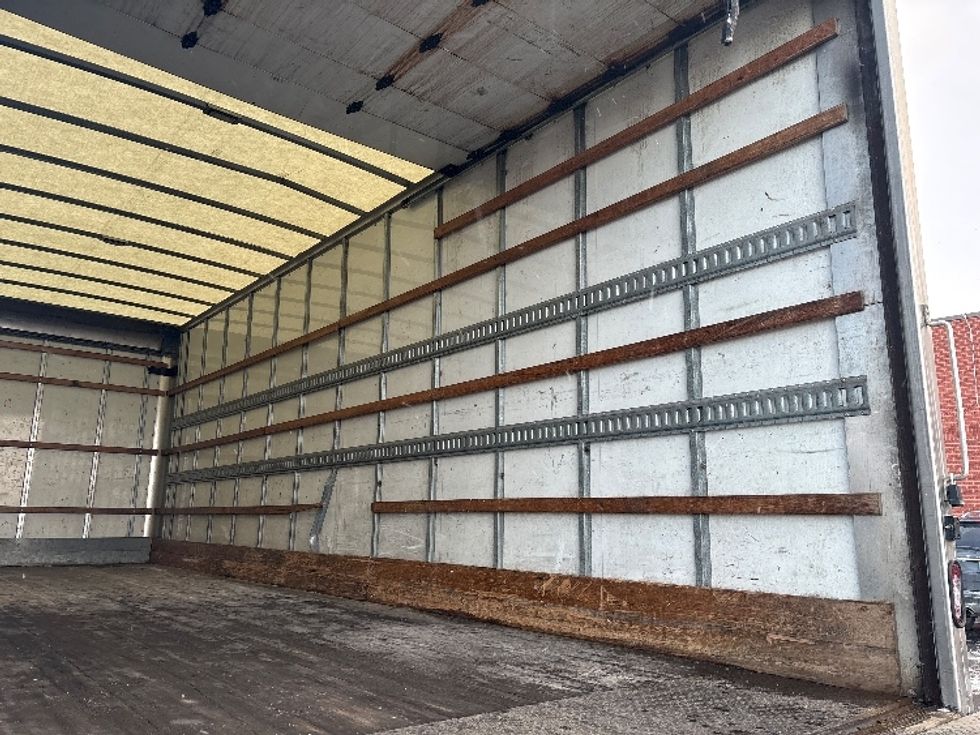 Medium Duty Box Truck-Light and Medium Duty Trucks-Hino-2019-268-Etobicoke-ON-227,474\n\t\tkm-$ 72,000 - Image 12