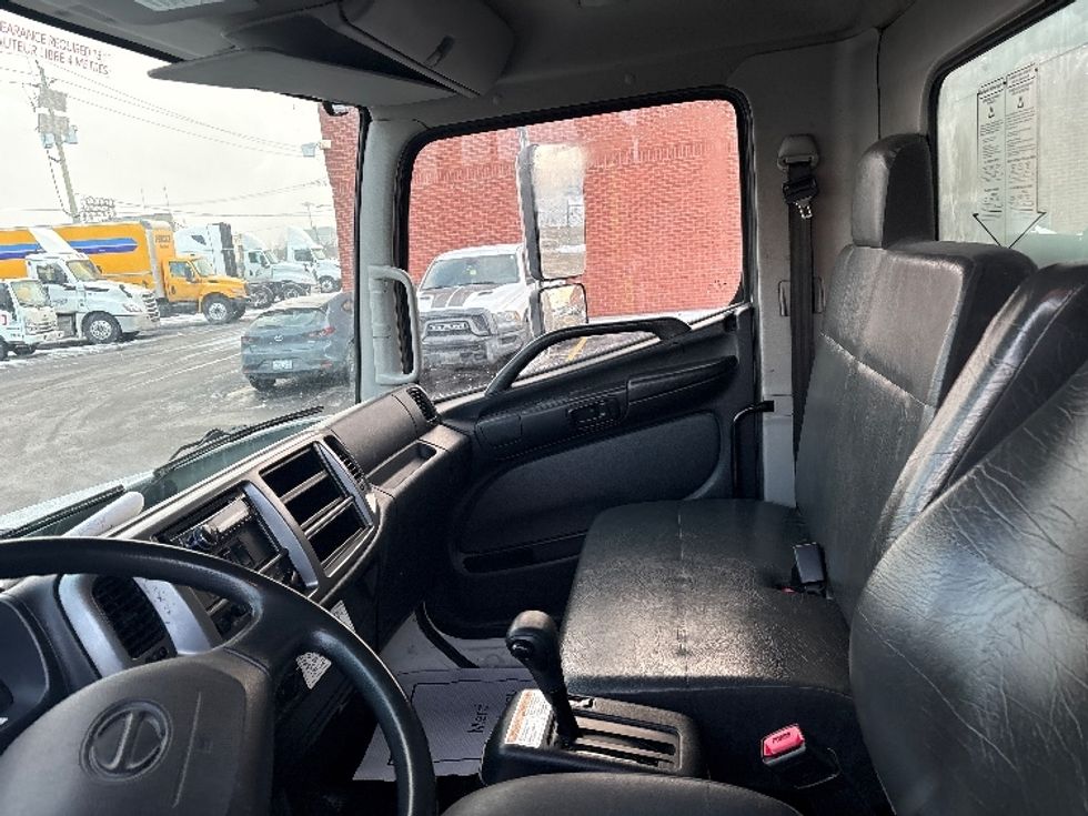 Medium Duty Box Truck-Light and Medium Duty Trucks-Hino-2019-268-Etobicoke-ON-227,474\n\t\tkm-$ 72,000 - Image 19