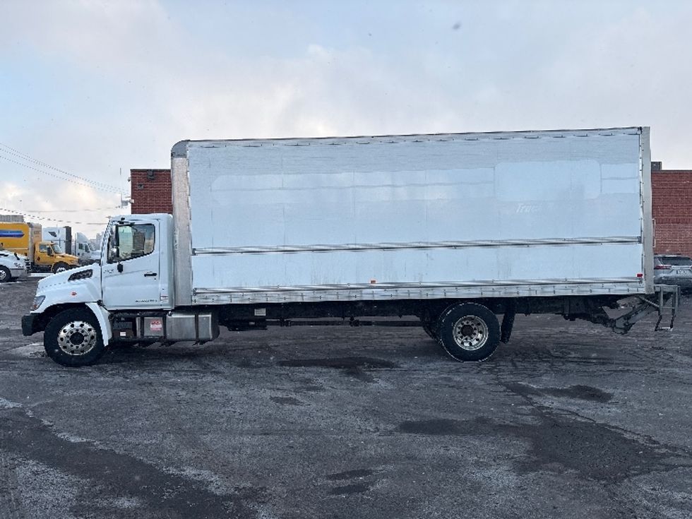 Medium Duty Box Truck-Light and Medium Duty Trucks-Hino-2019-268-Etobicoke-ON-227,474\n\t\tkm-$ 72,000 - Image 5
