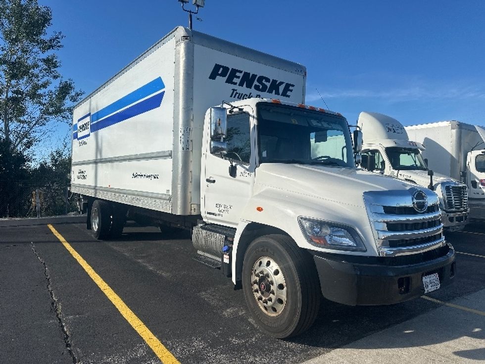 Medium Duty Box Truck-Light and Medium Duty Trucks-Hino-2019-268-Etobicoke-ON-249,069\n\t\tkm-$ 72,000 - Image 1