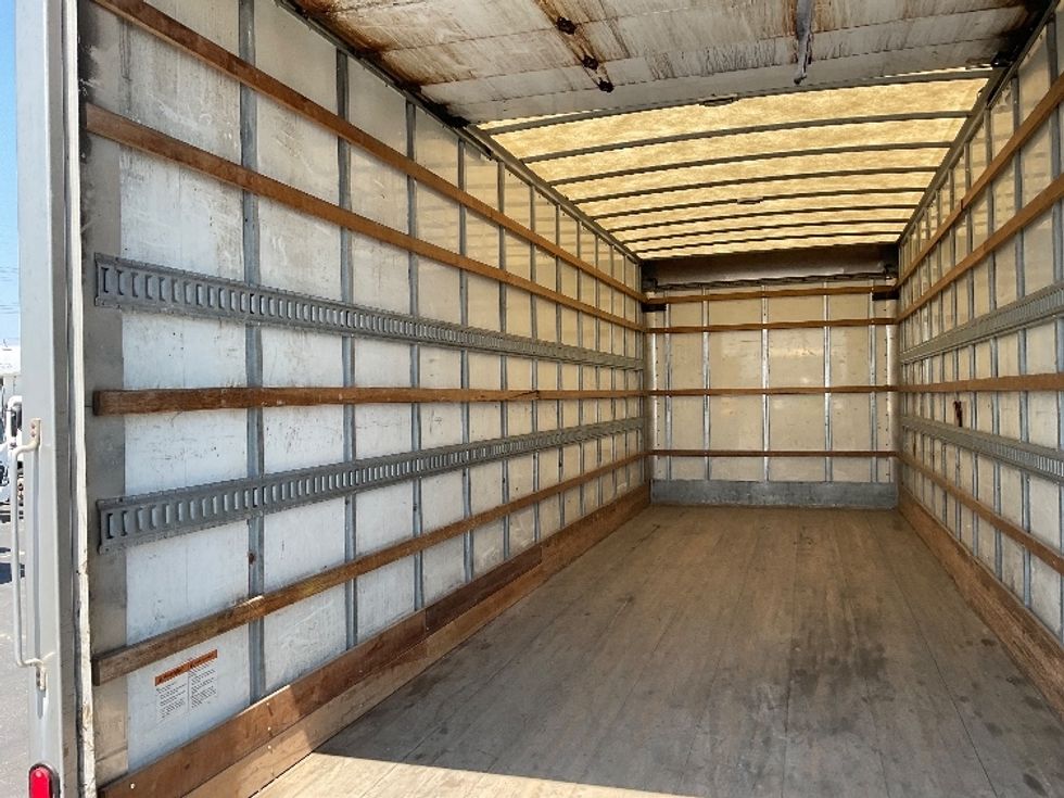 Medium Duty Box Truck-Light and Medium Duty Trucks-Hino-2019-268-Etobicoke-ON-267,913\n\t\tkm-$ 66,500 - Image 11