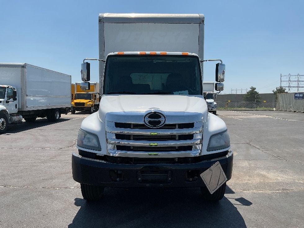 Medium Duty Box Truck-Light and Medium Duty Trucks-Hino-2019-268-Etobicoke-ON-267,913\n\t\tkm-$ 66,500 - Image 2