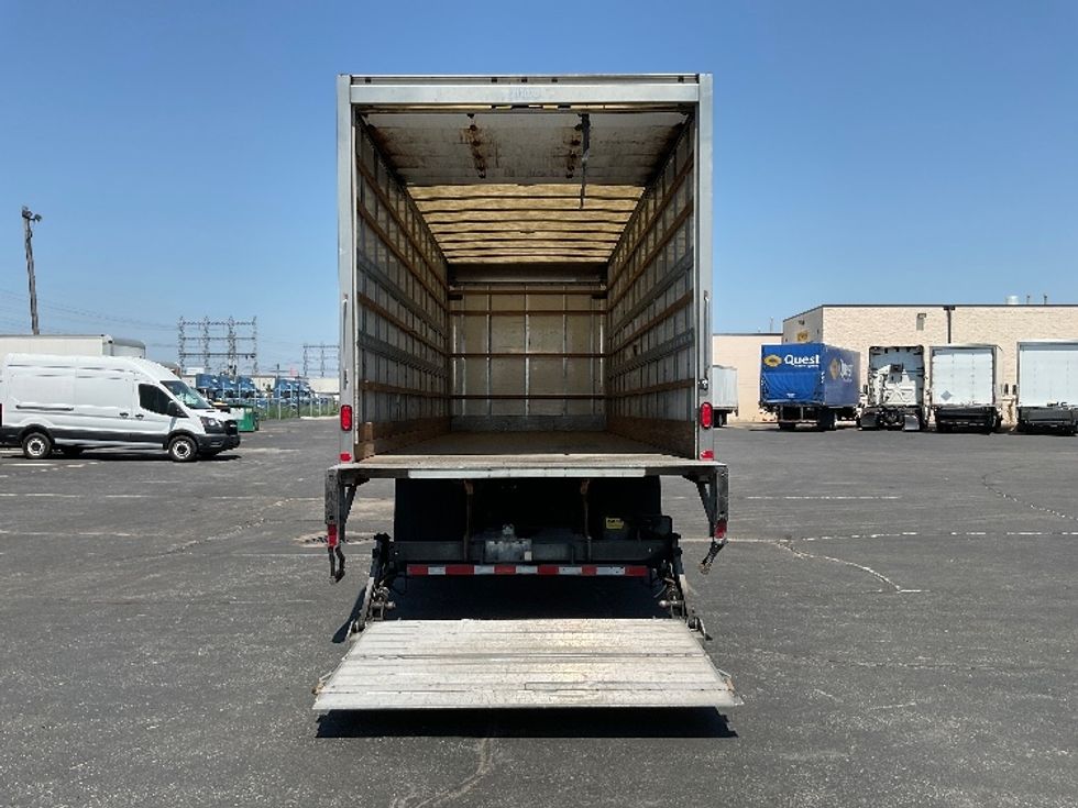 Medium Duty Box Truck-Light and Medium Duty Trucks-Hino-2019-268-Etobicoke-ON-267,913\n\t\tkm-$ 66,500 - Image 9