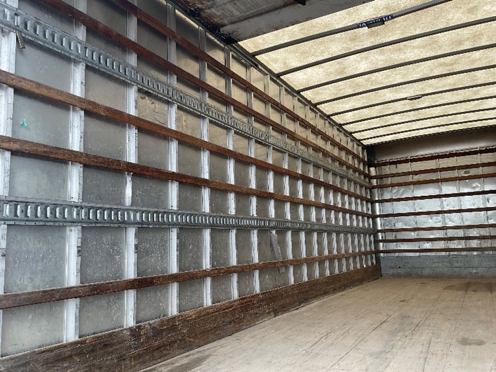 Medium Duty Box Truck-Light and Medium Duty Trucks-Hino-2019-268-Flint-MI-165,895\n\t\tmiles-$ 47,000 - Image 11