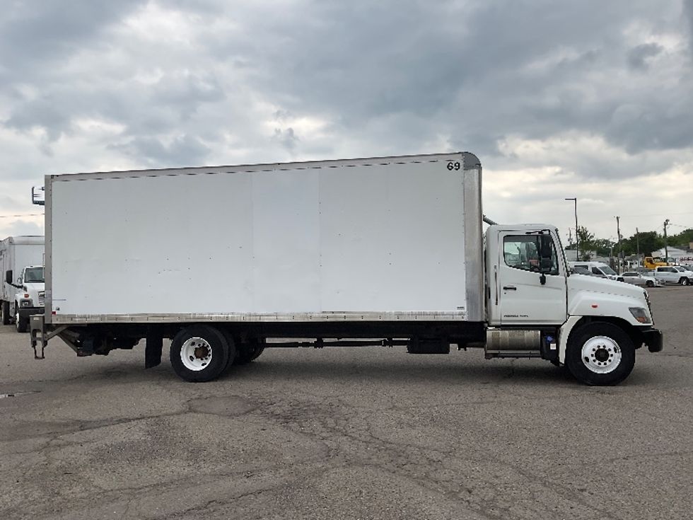 Medium Duty Box Truck-Light and Medium Duty Trucks-Hino-2019-268-Flint-MI-165,895\n\t\tmiles-$ 47,000 - Image 15