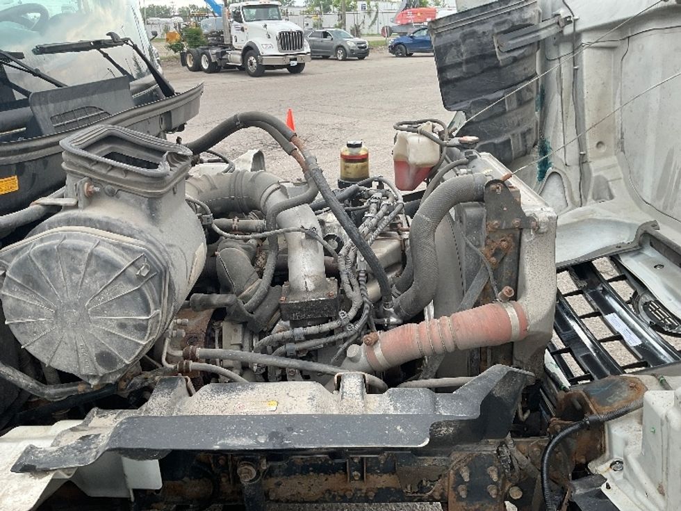 Medium Duty Box Truck-Light and Medium Duty Trucks-Hino-2019-268-Flint-MI-165,895\n\t\tmiles-$ 47,000 - Image 24