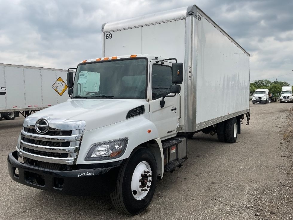 Medium Duty Box Truck-Light and Medium Duty Trucks-Hino-2019-268-Flint-MI-165,895\n\t\tmiles-$ 47,000 - Image 3