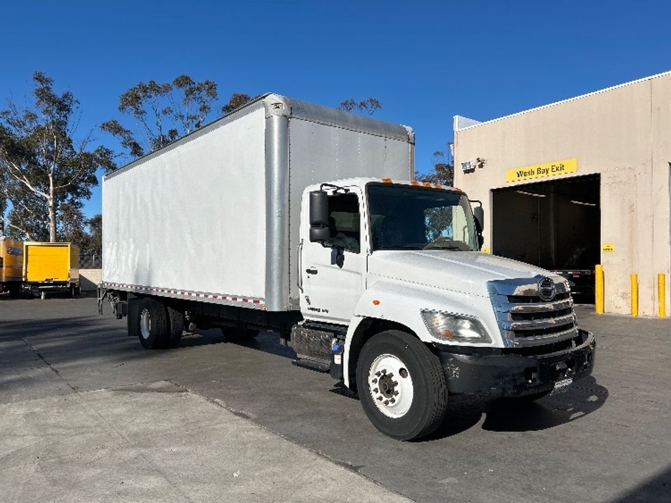 Medium Duty Box Truck-Light and Medium Duty Trucks-Hino-2019-268-Fontana-CA-100,663\n\t\tmiles-$ 61,500 - Image 1