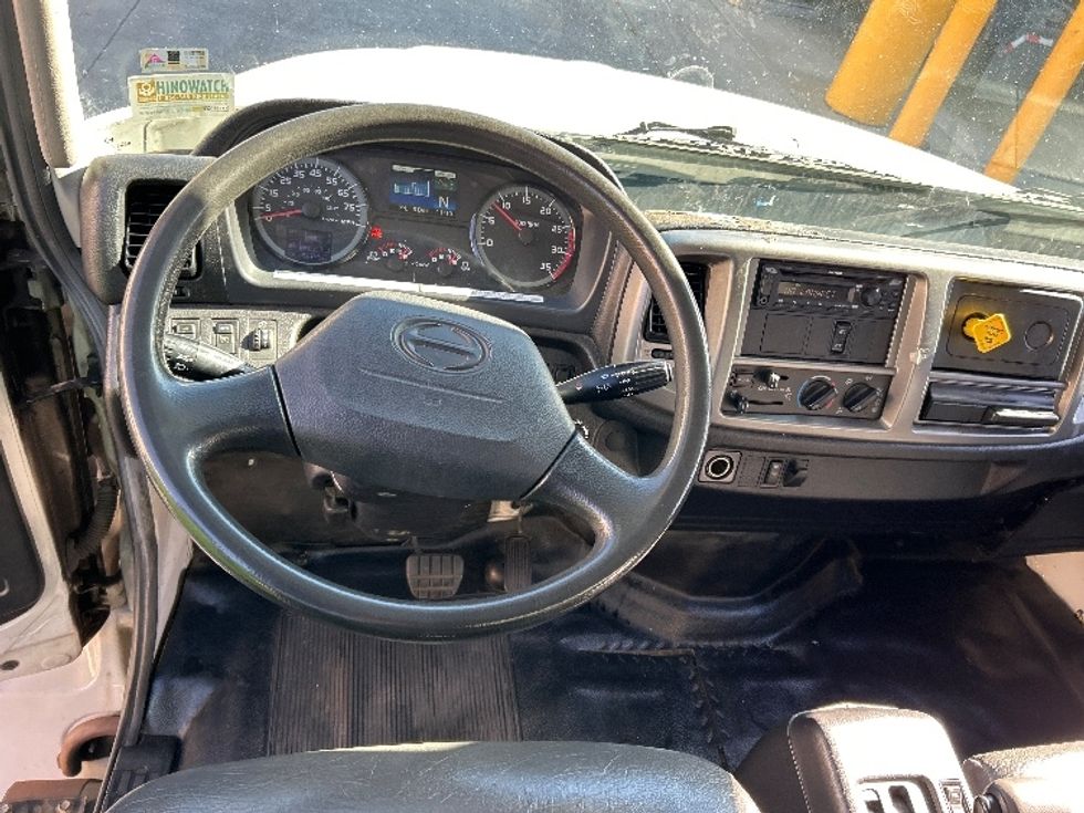 Medium Duty Box Truck-Light and Medium Duty Trucks-Hino-2019-268-Fontana-CA-100,663\n\t\tmiles-$ 61,500 - Image 18