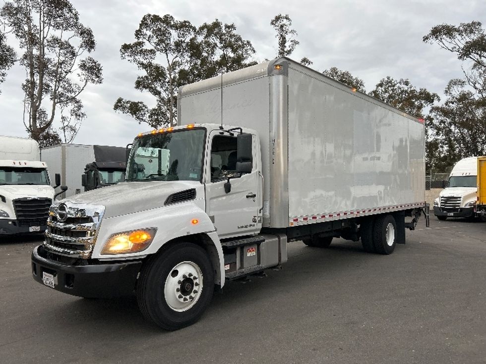 Medium Duty Box Truck-Light and Medium Duty Trucks-Hino-2019-268-Fontana-CA-101,336\n\t\tmiles-$ 61,000 - Image 3