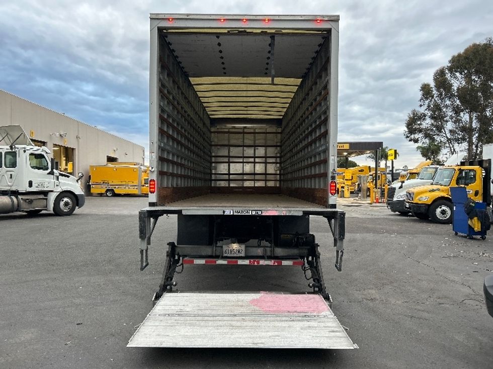 Medium Duty Box Truck-Light and Medium Duty Trucks-Hino-2019-268-Fontana-CA-101,336\n\t\tmiles-$ 61,000 - Image 9