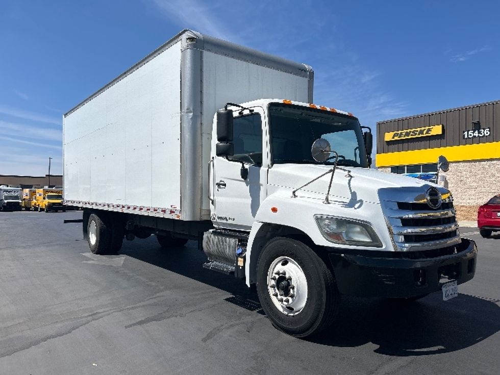 Medium Duty Box Truck-Light and Medium Duty Trucks-Hino-2019-268-Fontana-CA-141,470\n\t\tmiles-$ 50,250 - Image 1