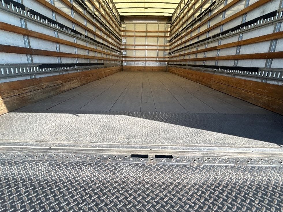 Medium Duty Box Truck-Light and Medium Duty Trucks-Hino-2019-268-Fontana-CA-141,470\n\t\tmiles-$ 50,250 - Image 10