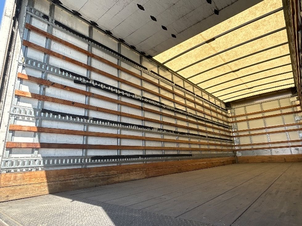 Medium Duty Box Truck-Light and Medium Duty Trucks-Hino-2019-268-Fontana-CA-141,470\n\t\tmiles-$ 50,250 - Image 11