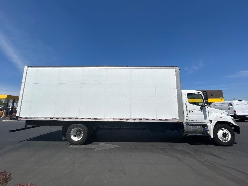 Medium Duty Box Truck-Light and Medium Duty Trucks-Hino-2019-268-Fontana-CA-141,470\n\t\tmiles-$ 50,250 - Image 15