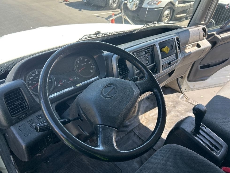 Medium Duty Box Truck-Light and Medium Duty Trucks-Hino-2019-268-Fontana-CA-141,470\n\t\tmiles-$ 50,250 - Image 17