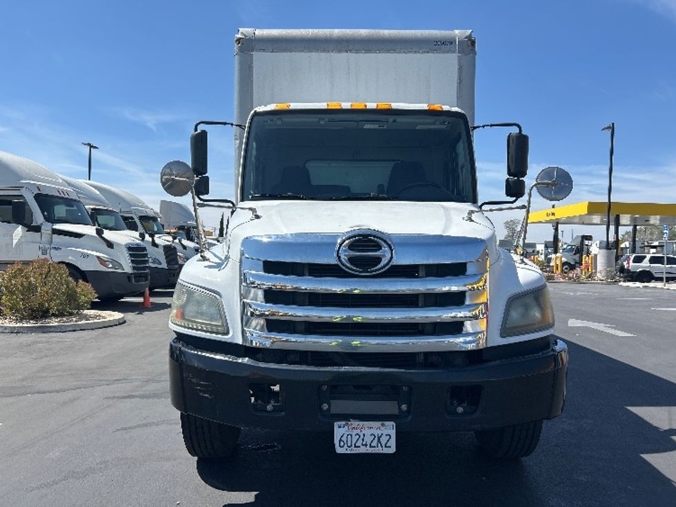 Medium Duty Box Truck-Light and Medium Duty Trucks-Hino-2019-268-Fontana-CA-141,470\n\t\tmiles-$ 50,250 - Image 2
