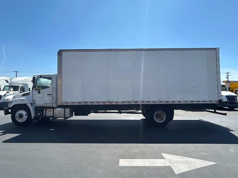 Medium Duty Box Truck-Light and Medium Duty Trucks-Hino-2019-268-Fontana-CA-141,470\n\t\tmiles-$ 50,250 - Image 4