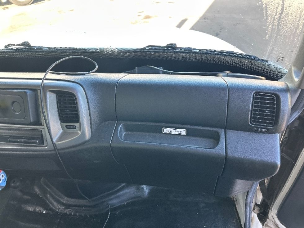 Medium Duty Box Truck-Light and Medium Duty Trucks-Hino-2019-268-Fontana-CA-153,993\n\t\tmiles-$ 55,500 - Image 21