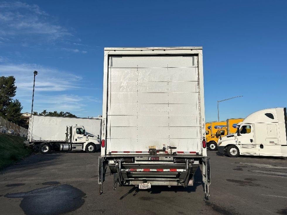 Medium Duty Box Truck-Light and Medium Duty Trucks-Hino-2019-268-Fontana-CA-153,993\n\t\tmiles-$ 55,500 - Image 7
