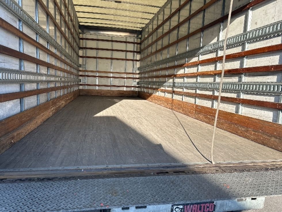 Medium Duty Box Truck-Light and Medium Duty Trucks-Hino-2019-268-Fontana-CA-163,371\n\t\tmiles-$ 54,000 - Image 10