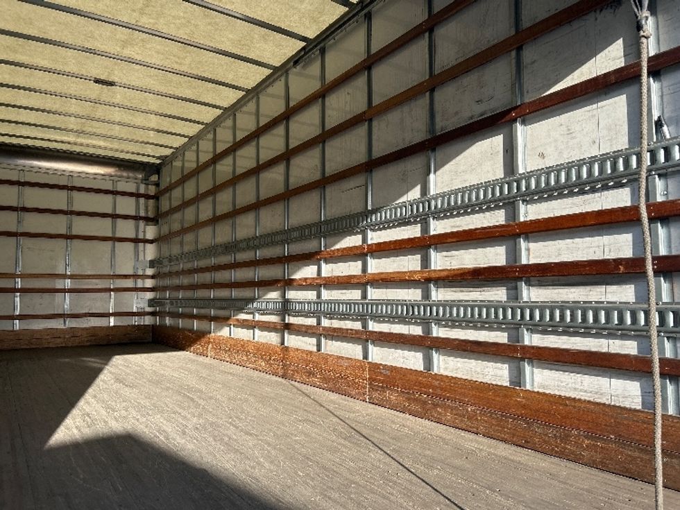 Medium Duty Box Truck-Light and Medium Duty Trucks-Hino-2019-268-Fontana-CA-163,371\n\t\tmiles-$ 54,000 - Image 12