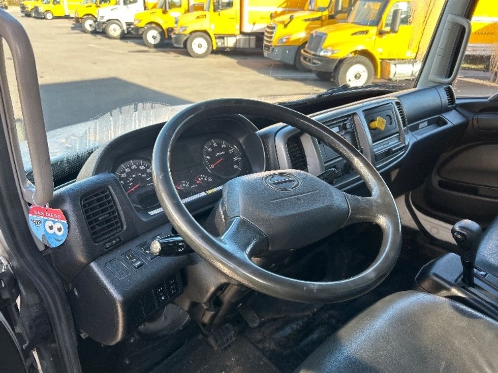 Medium Duty Box Truck-Light and Medium Duty Trucks-Hino-2019-268-Fontana-CA-163,371\n\t\tmiles-$ 54,000 - Image 17