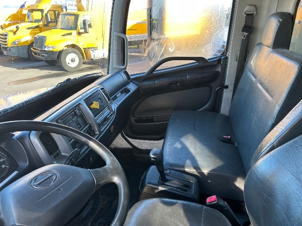 Medium Duty Box Truck-Light and Medium Duty Trucks-Hino-2019-268-Fontana-CA-163,371\n\t\tmiles-$ 54,000 - Image 20