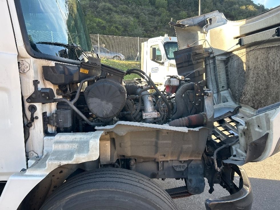 Medium Duty Box Truck-Light and Medium Duty Trucks-Hino-2019-268-Fontana-CA-163,371\n\t\tmiles-$ 54,000 - Image 23