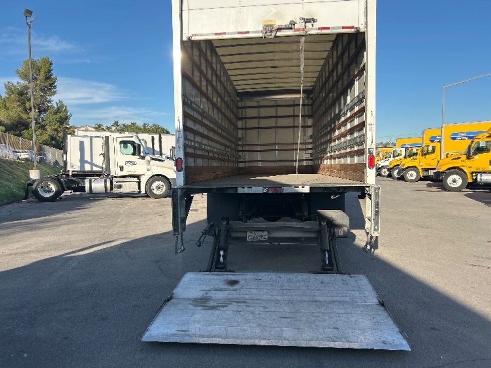 Medium Duty Box Truck-Light and Medium Duty Trucks-Hino-2019-268-Fontana-CA-163,371\n\t\tmiles-$ 54,000 - Image 9