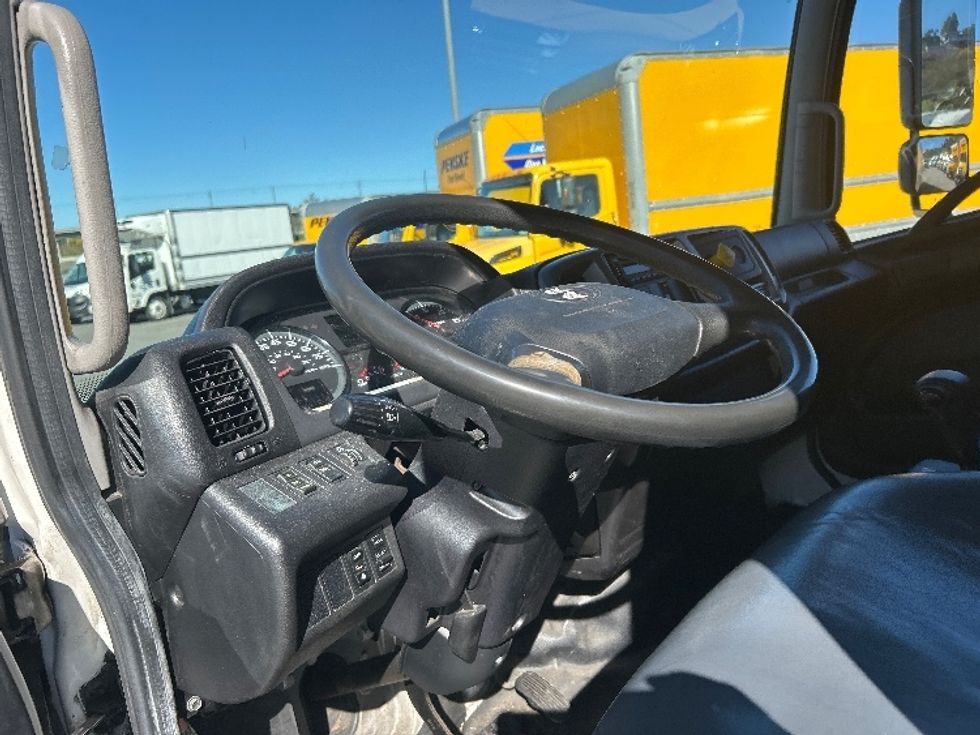 Medium Duty Box Truck-Light and Medium Duty Trucks-Hino-2019-268-Fontana-CA-173,805\n\t\tmiles-$ 52,500 - Image 15