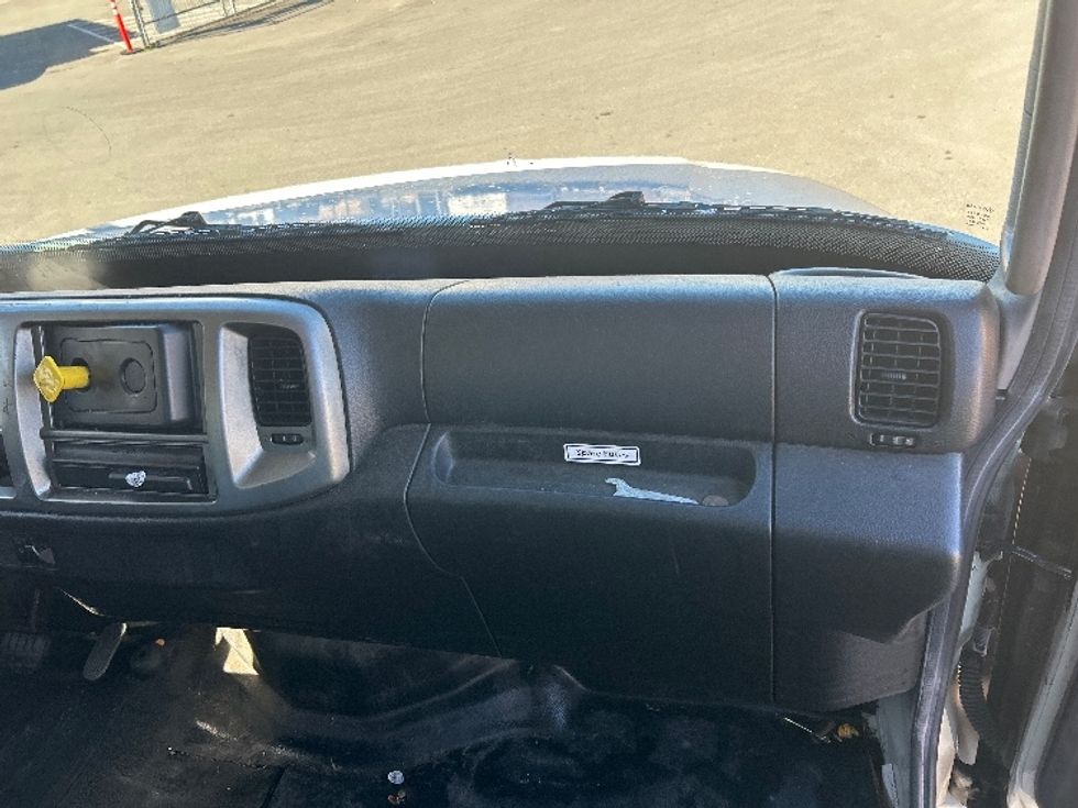 Medium Duty Box Truck-Light and Medium Duty Trucks-Hino-2019-268-Fontana-CA-173,805\n\t\tmiles-$ 52,500 - Image 19