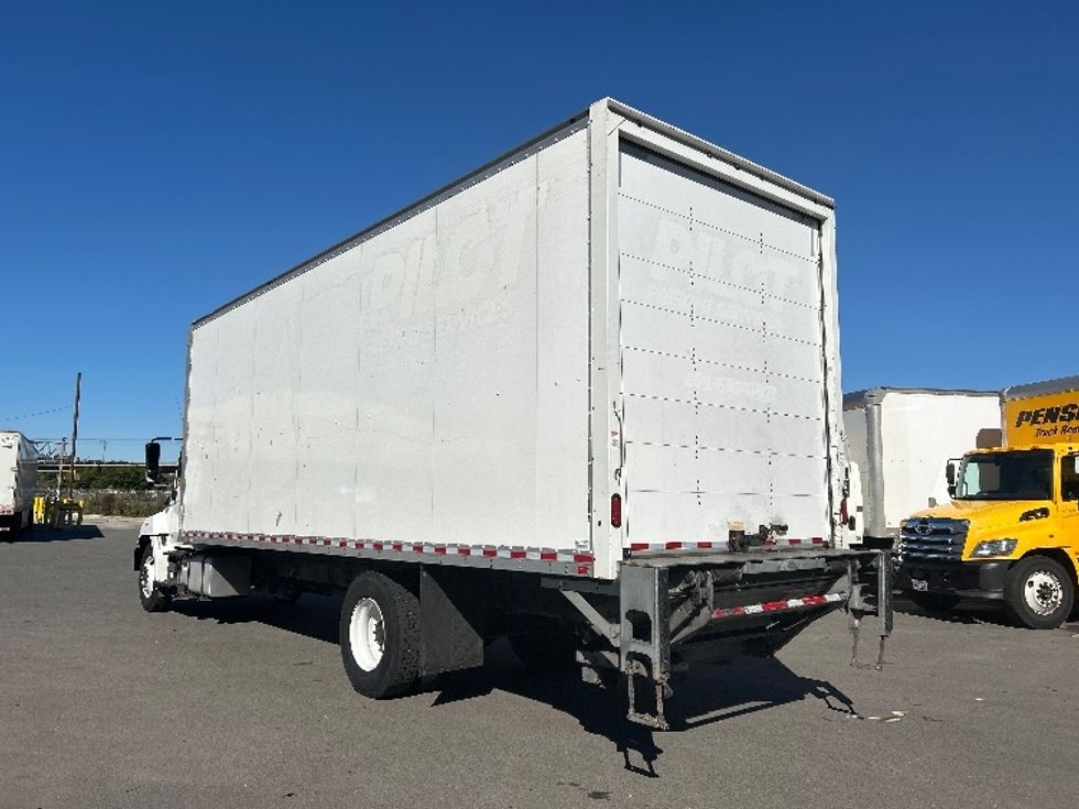 Medium Duty Box Truck-Light and Medium Duty Trucks-Hino-2019-268-Fontana-CA-173,805\n\t\tmiles-$ 52,500 - Image 6