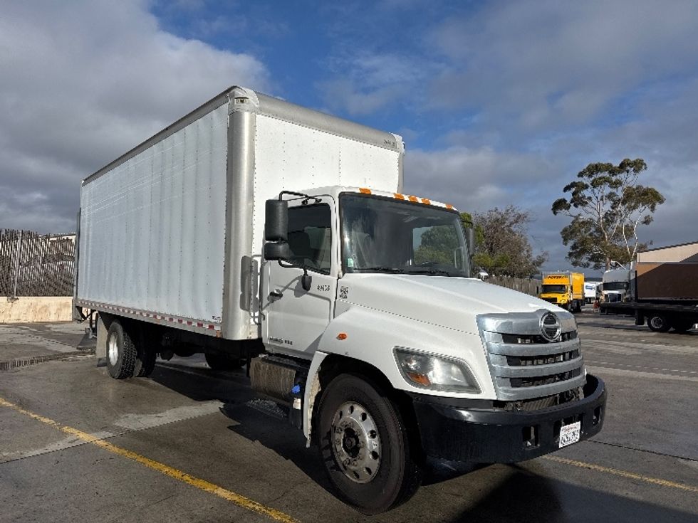 Medium Duty Box Truck-Light and Medium Duty Trucks-Hino-2019-268-Fontana-CA-198,513\n\t\tmiles-$ 49,250 - Image 1