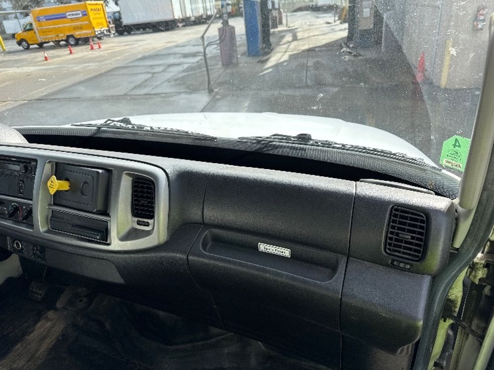 Medium Duty Box Truck-Light and Medium Duty Trucks-Hino-2019-268-Fontana-CA-198,513\n\t\tmiles-$ 49,250 - Image 21