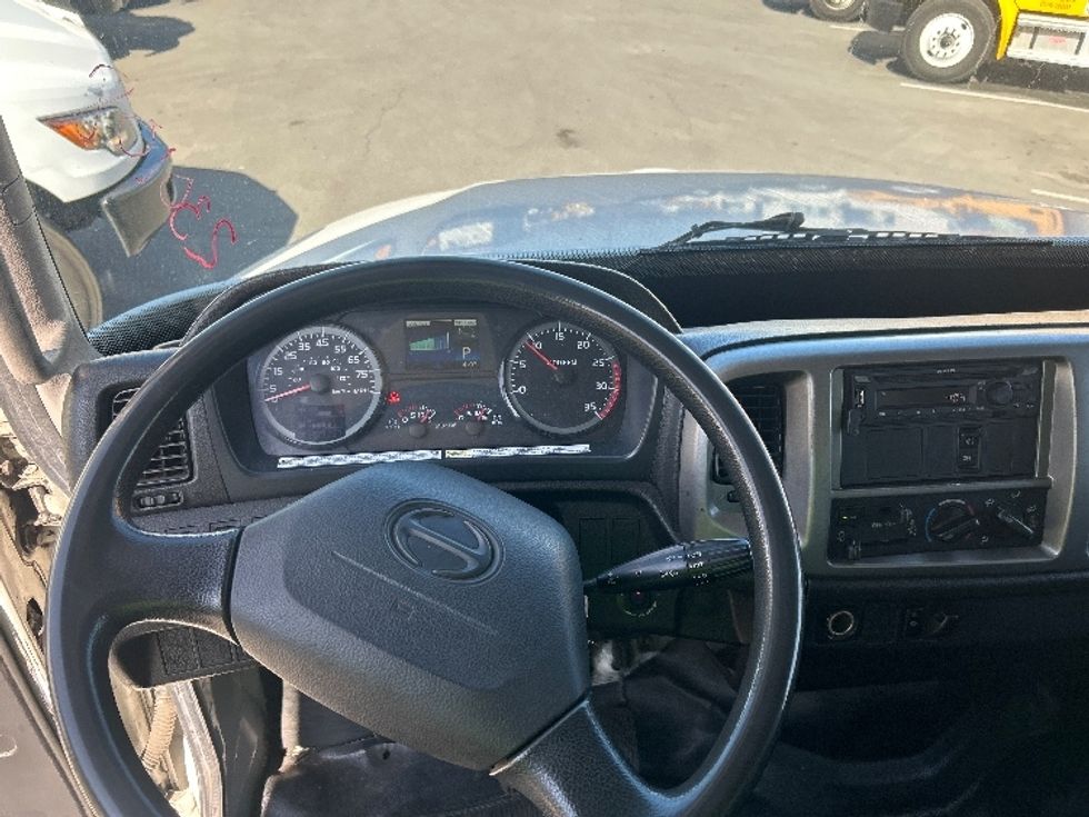 Medium Duty Box Truck-Light and Medium Duty Trucks-Hino-2019-268-Fontana-CA-204,229\n\t\tmiles-$ 46,750 - Image 18