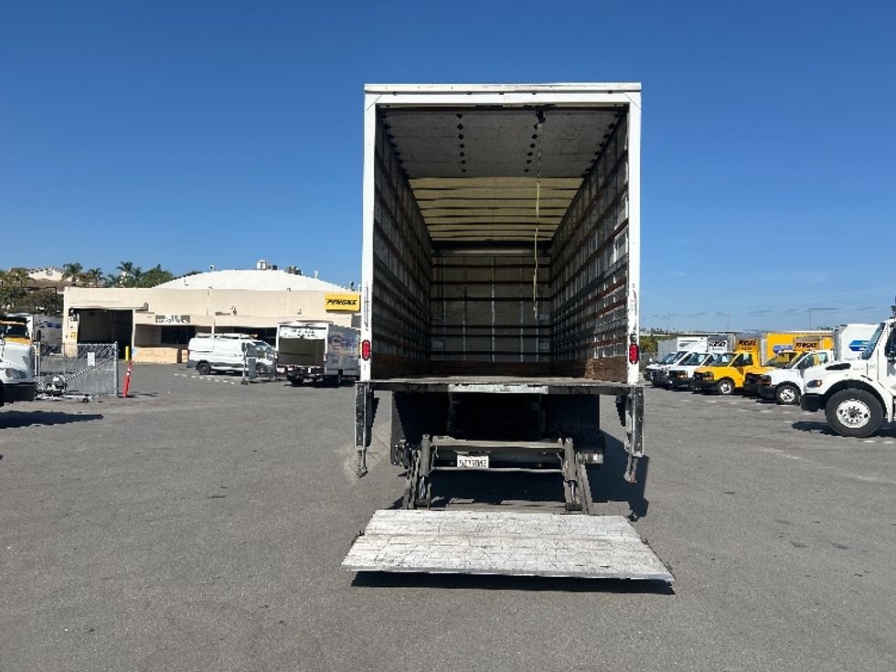 Medium Duty Box Truck-Light and Medium Duty Trucks-Hino-2019-268-Fontana-CA-204,229\n\t\tmiles-$ 46,750 - Image 9