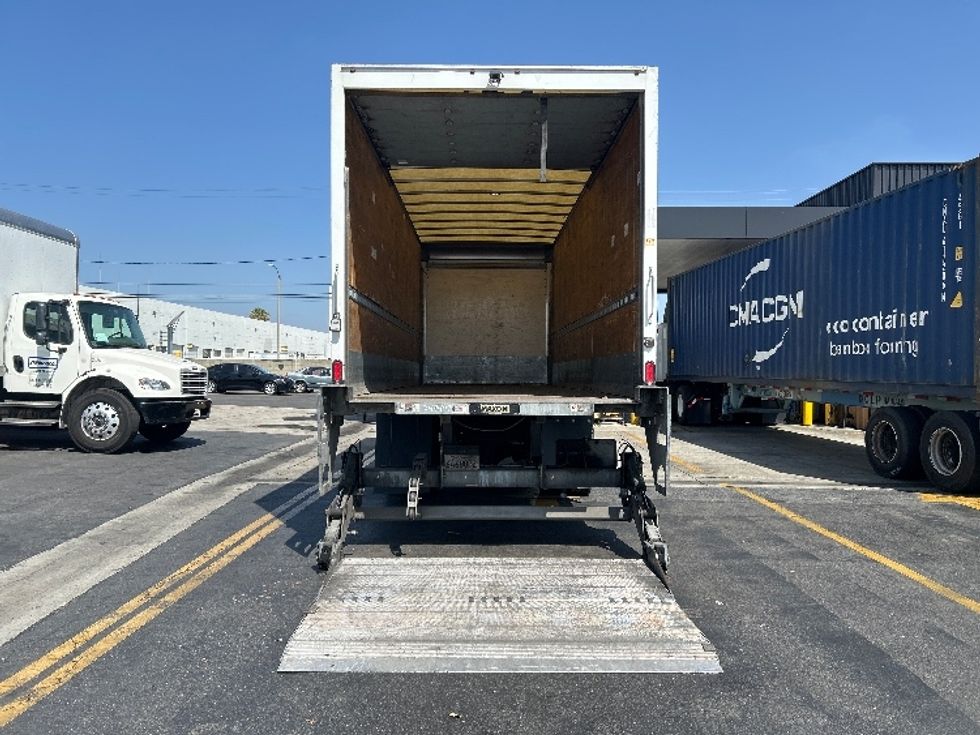 Medium Duty Box Truck-Light and Medium Duty Trucks-Hino-2019-268-Fontana-CA-210,985\n\t\tmiles-$ 46,000 - Image 10