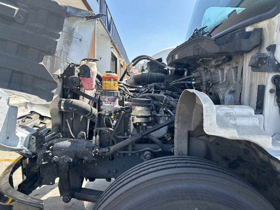 Medium Duty Box Truck-Light and Medium Duty Trucks-Hino-2019-268-Fontana-CA-210,985\n\t\tmiles-$ 46,000 - Image 24