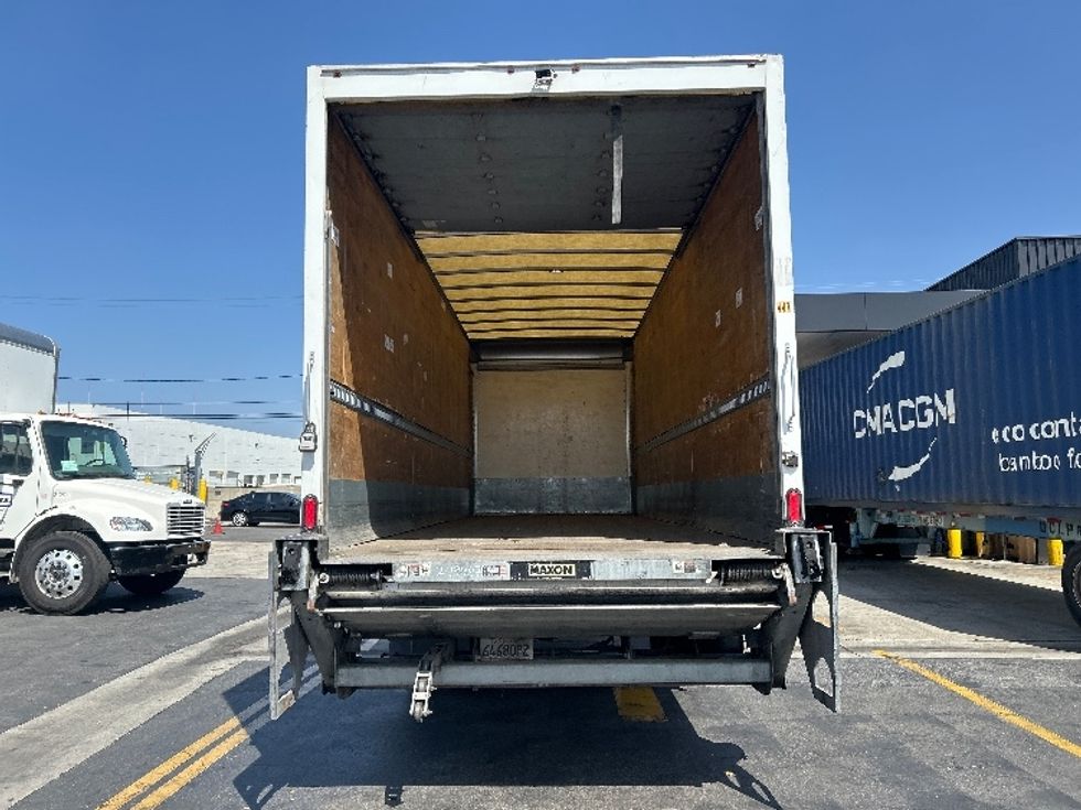 Medium Duty Box Truck-Light and Medium Duty Trucks-Hino-2019-268-Fontana-CA-210,985\n\t\tmiles-$ 46,000 - Image 8