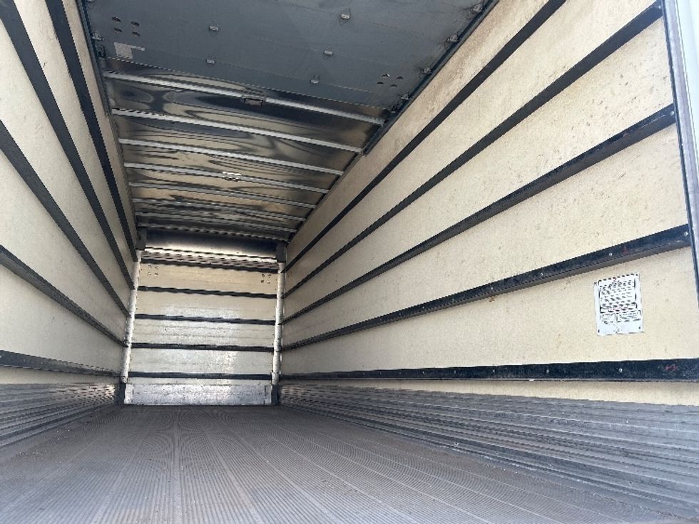 Medium Duty Box Truck-Light and Medium Duty Trucks-Hino-2019-268-Fontana-CA-211,970\n\t\tmiles-$ 44,500 - Image 12