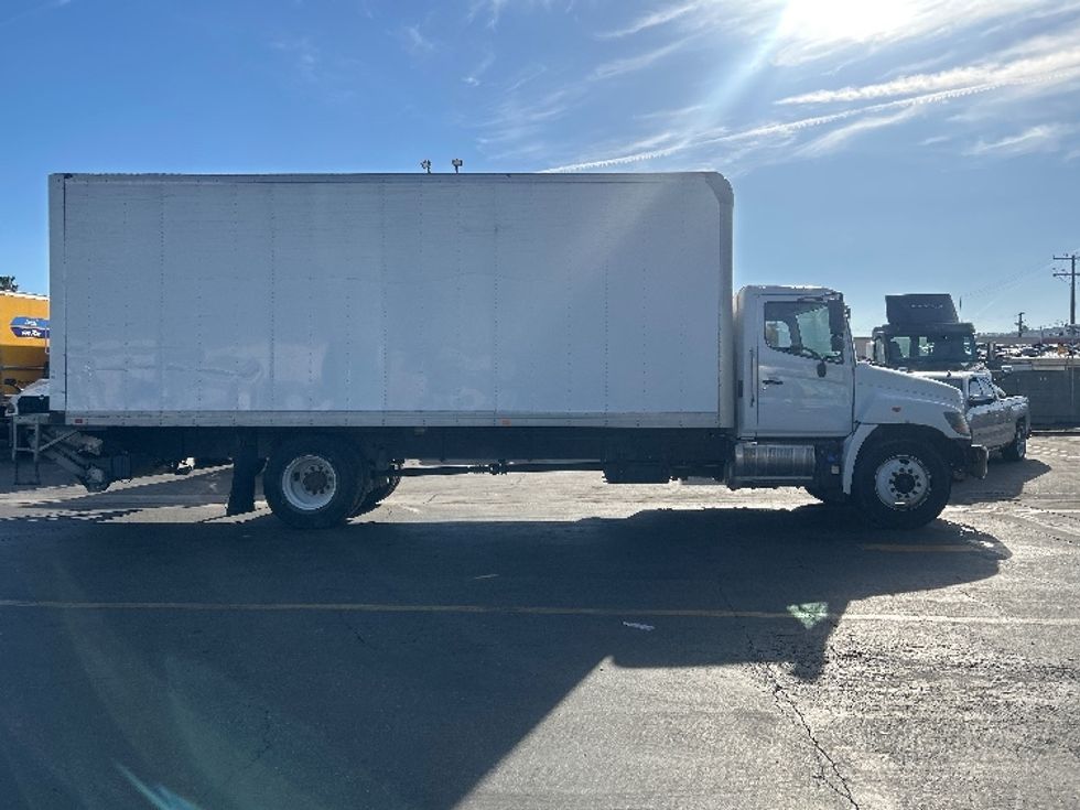 Medium Duty Box Truck-Light and Medium Duty Trucks-Hino-2019-268-Fontana-CA-211,970\n\t\tmiles-$ 44,500 - Image 15