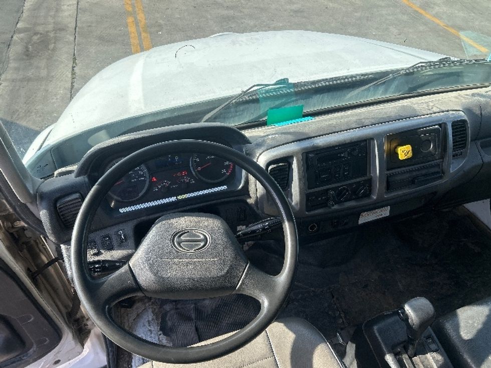 Medium Duty Box Truck-Light and Medium Duty Trucks-Hino-2019-268-Fontana-CA-211,970\n\t\tmiles-$ 44,500 - Image 18