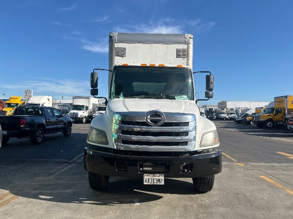 Medium Duty Box Truck-Light and Medium Duty Trucks-Hino-2019-268-Fontana-CA-211,970\n\t\tmiles-$ 44,500 - Image 2