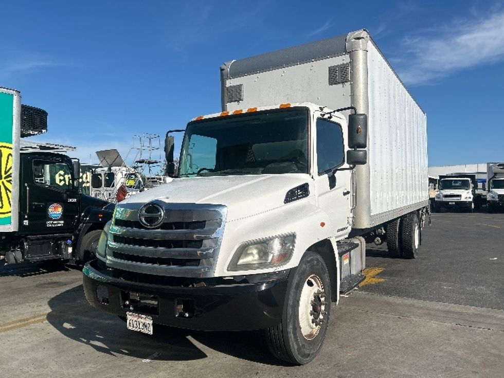 Medium Duty Box Truck-Light and Medium Duty Trucks-Hino-2019-268-Fontana-CA-211,970\n\t\tmiles-$ 44,500 - Image 3