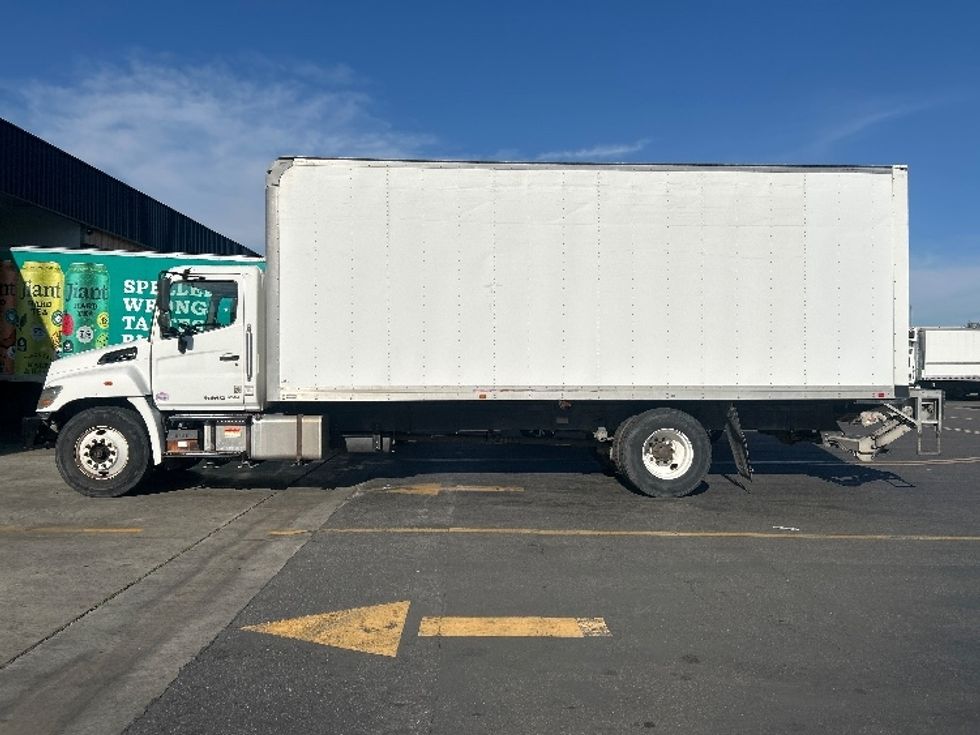Medium Duty Box Truck-Light and Medium Duty Trucks-Hino-2019-268-Fontana-CA-211,970\n\t\tmiles-$ 44,500 - Image 4
