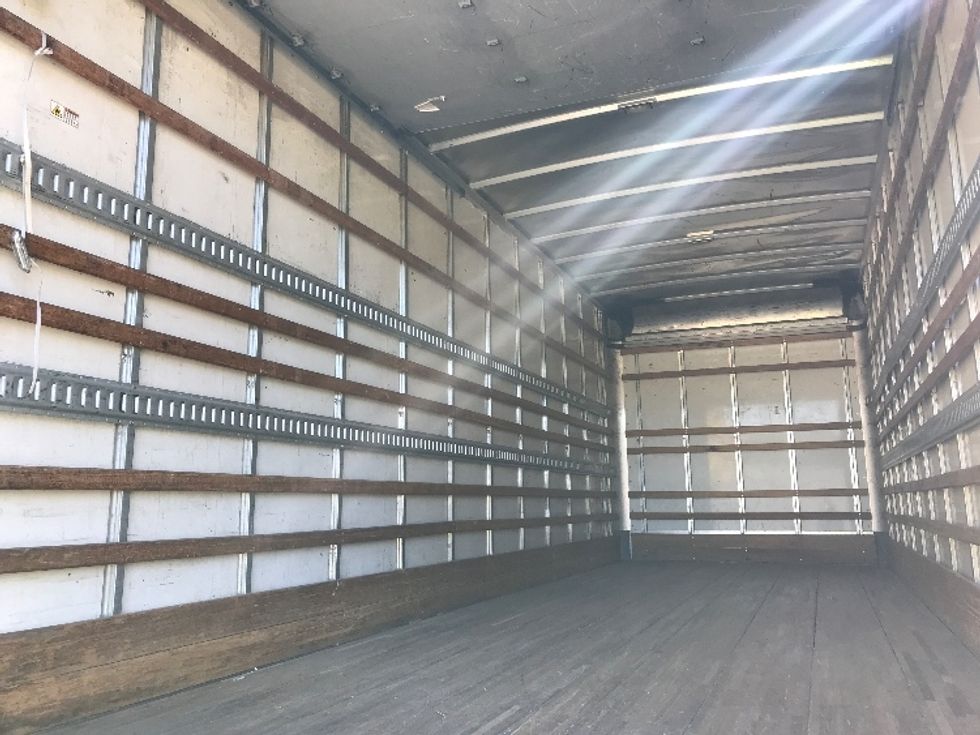 Medium Duty Box Truck-Light and Medium Duty Trucks-Hino-2019-268-Fontana-CA-225,057\n\t\tmiles-$ 44,250 - Image 11