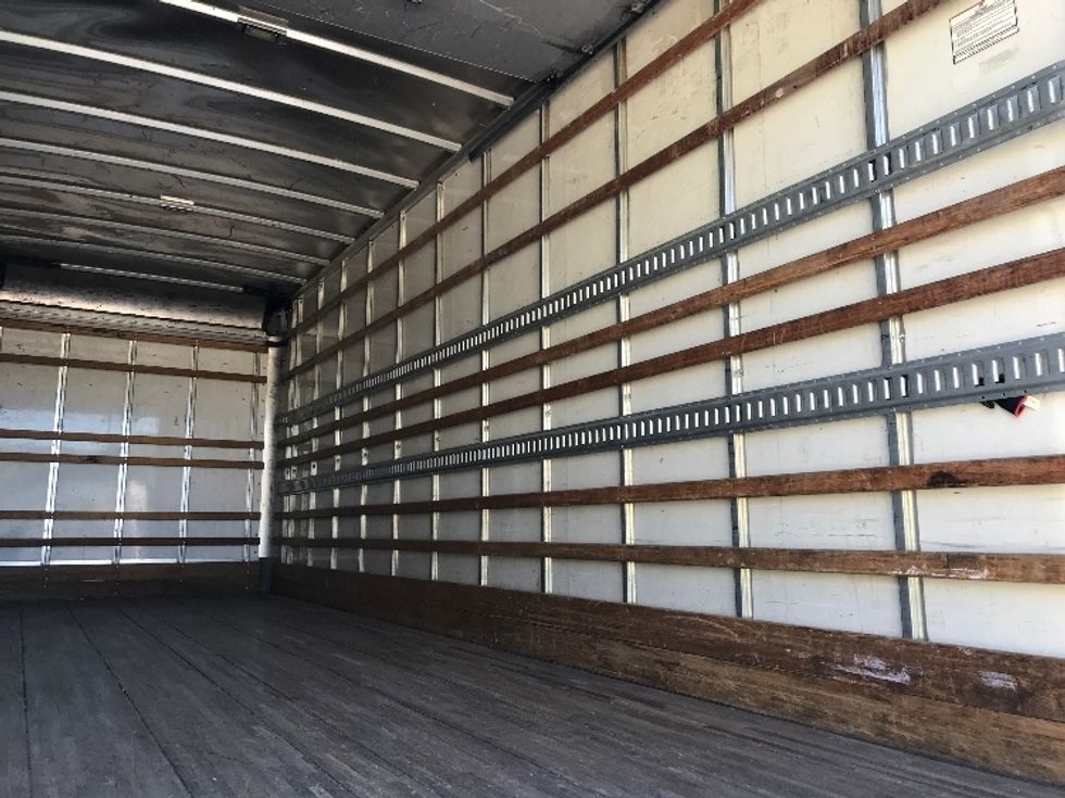 Medium Duty Box Truck-Light and Medium Duty Trucks-Hino-2019-268-Fontana-CA-225,057\n\t\tmiles-$ 44,250 - Image 12