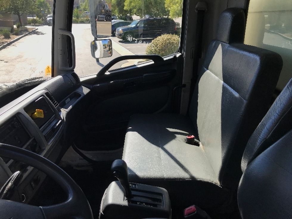 Medium Duty Box Truck-Light and Medium Duty Trucks-Hino-2019-268-Fontana-CA-225,057\n\t\tmiles-$ 44,250 - Image 19