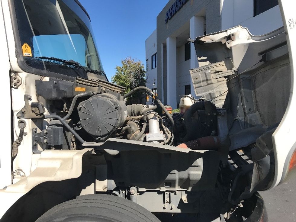 Medium Duty Box Truck-Light and Medium Duty Trucks-Hino-2019-268-Fontana-CA-225,057\n\t\tmiles-$ 44,250 - Image 23